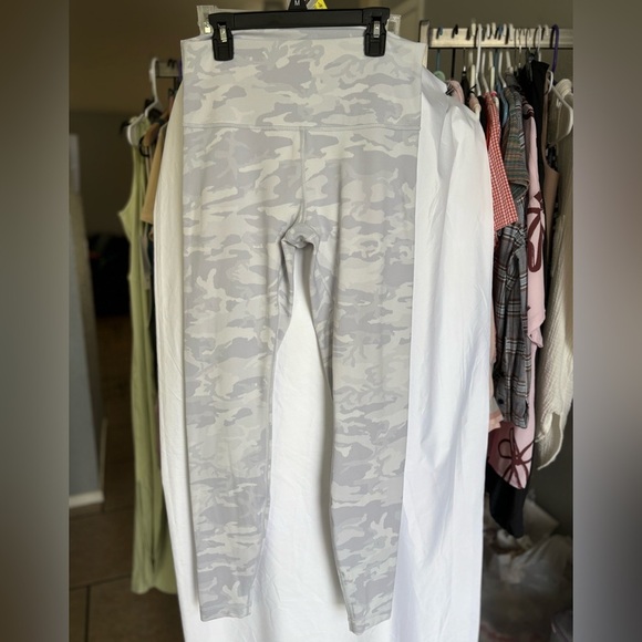 Lululemon Wunder Under High-Rise Tight 28" Incognito‎ Camo Jacquard Alpine White - Picture 6 of 13